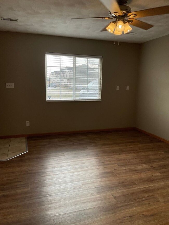 Photo - 129 Northtowne St