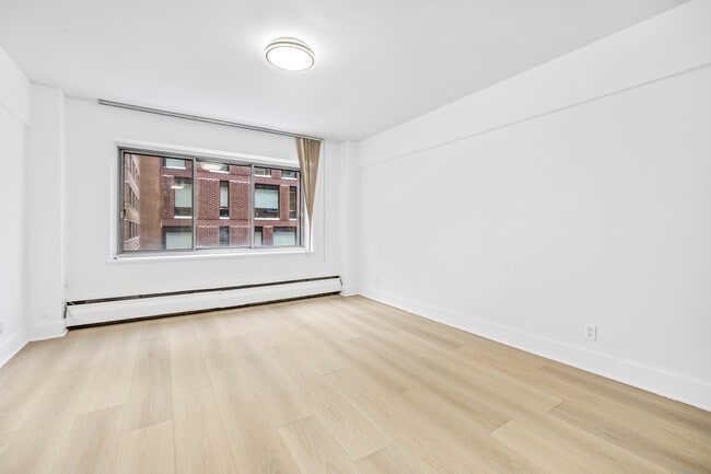 Photo - The 1900 Lincoln