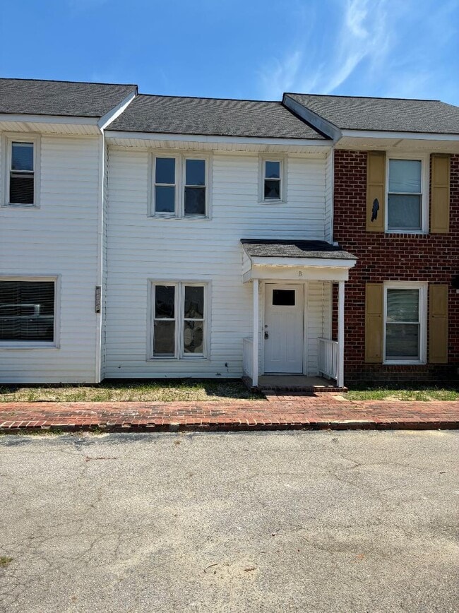 Photo - 1604 Pecan Ct N