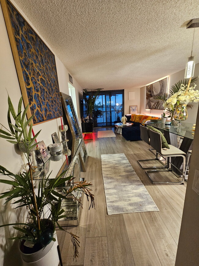 Photo - 114 Lake Emerald Dr Unit 205