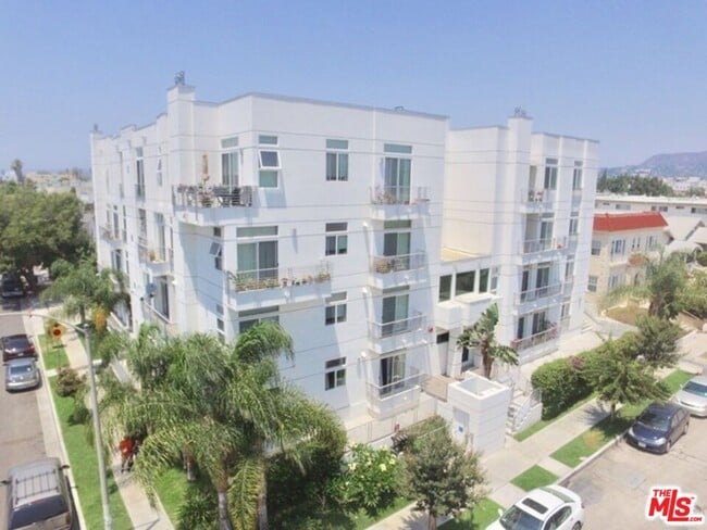 Photo - 401 N Serrano Ave Unit 105