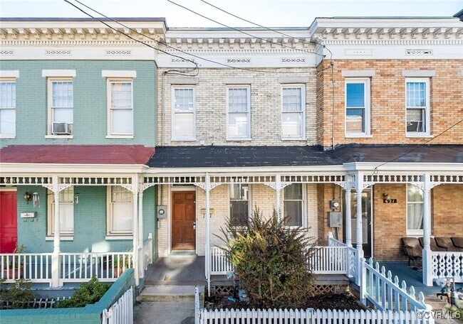Building Photo - 623 St James St Rental