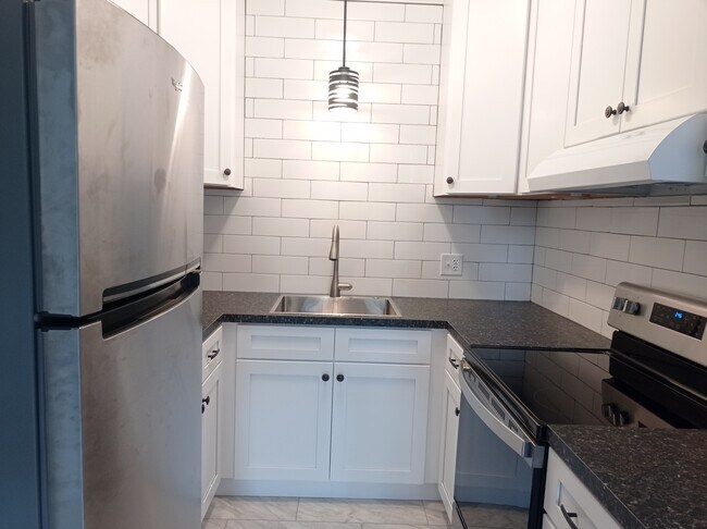 Photo - 103 W Main St Apartments Unit 1A