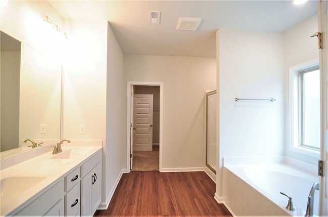 Photo - Large Buckhorn Rancher