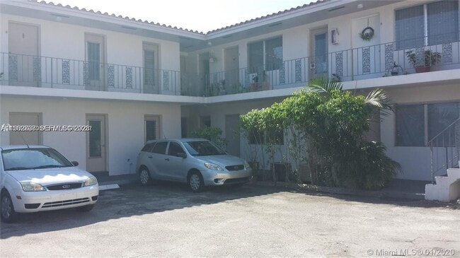 Photo - 236 Madeira Ave Unidad 3