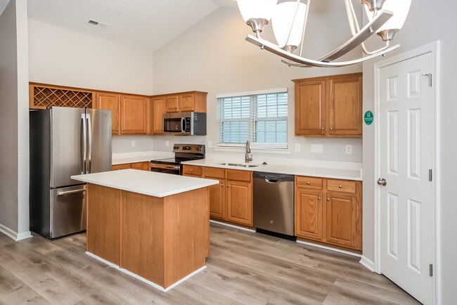 Photo - 5839 Mahogany Pl SW