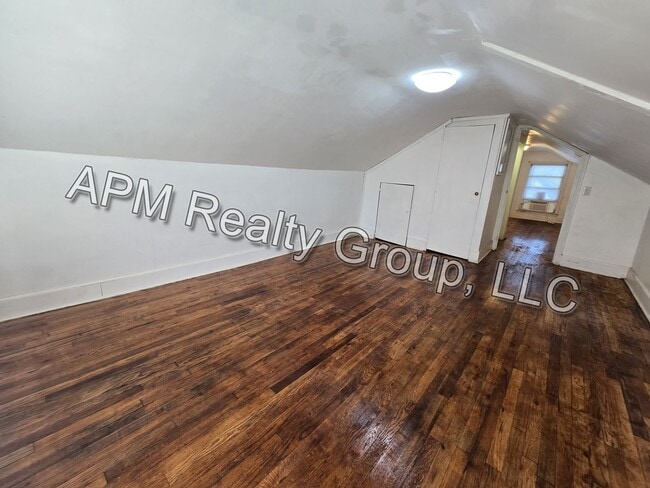 Photo - 4 Bedroom All Brick House