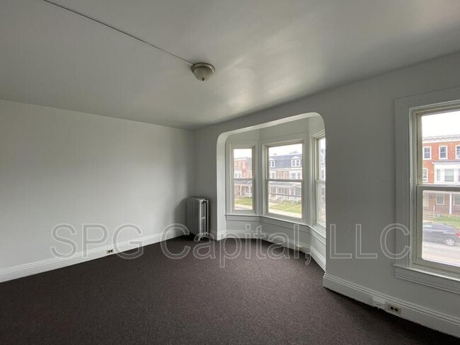 Photo - 260 W Jackson St