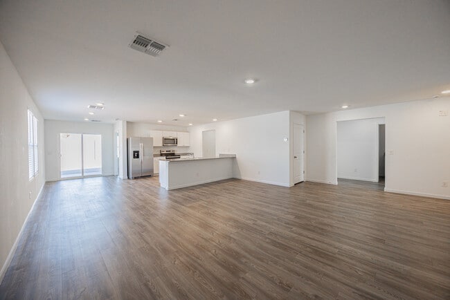 Photo - 1458 E Peggy Dr