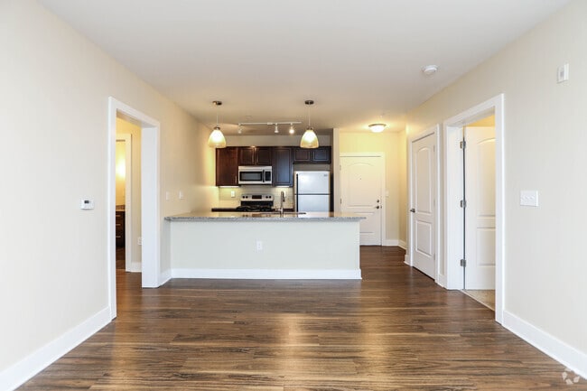 2BR, 2BA - 1,026 SF - The Oxford