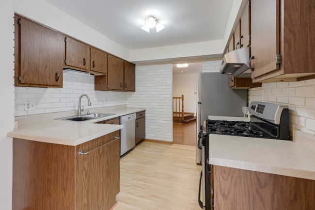 Photo - 811 Cross Creek Ct Unit A