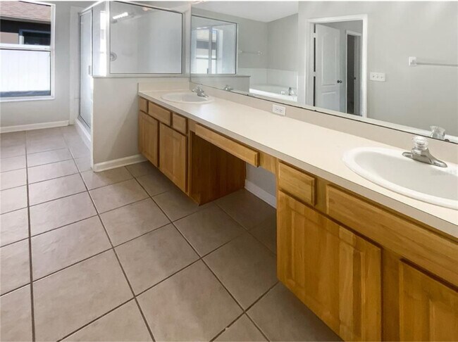 Photo - 30406 Arrochar St