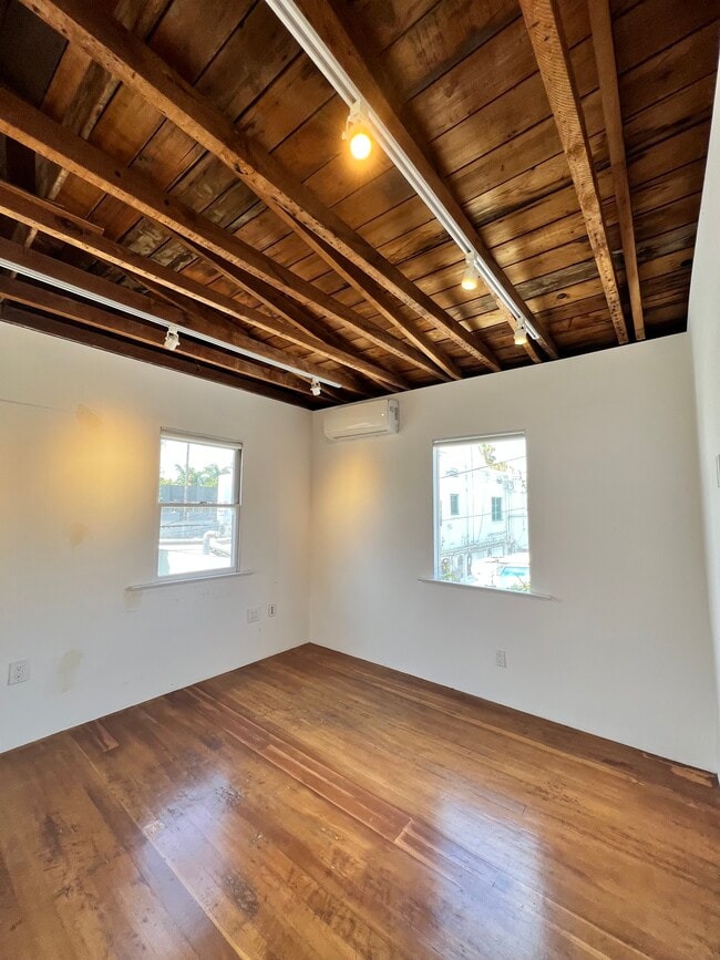 Piso superior - 1413 Abbot Kinney Blvd