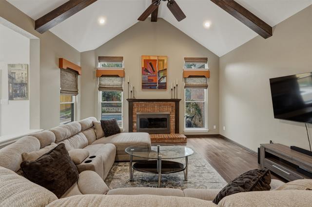 Photo - 7612 Oak Knoll Dr