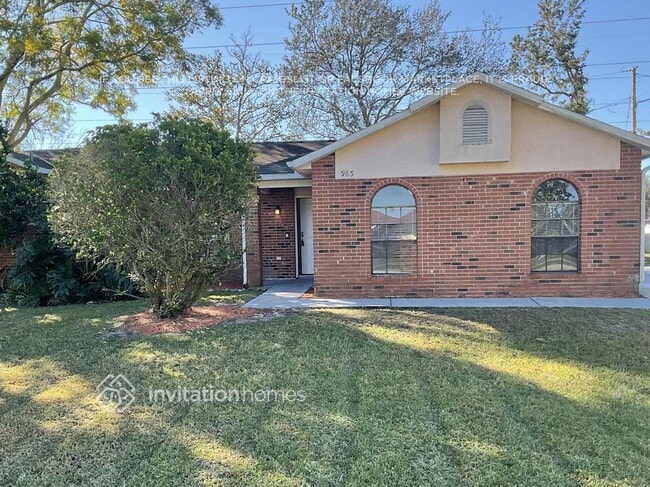 Building Photo - 963 Trumbull St