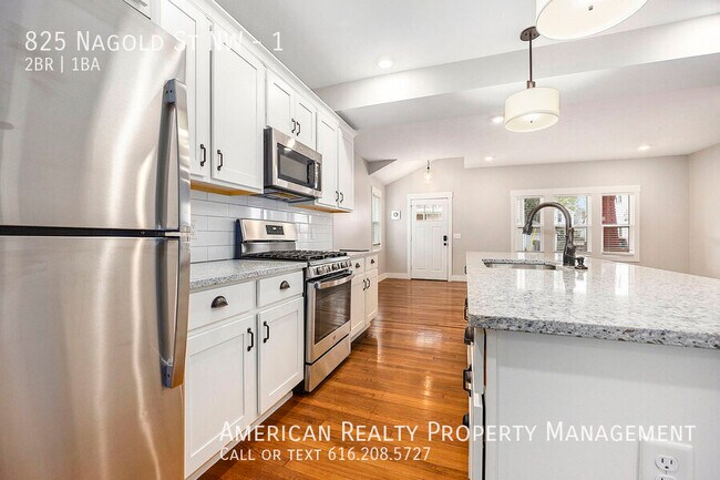 Photo - 825 Nagold St NW