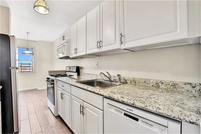 Large 1 Bedroom 1 Bathroom - Large 1 Bedroom 1 Bathroom House