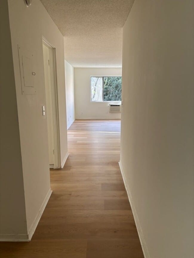 Photo - Kabir Apts (Montrose)