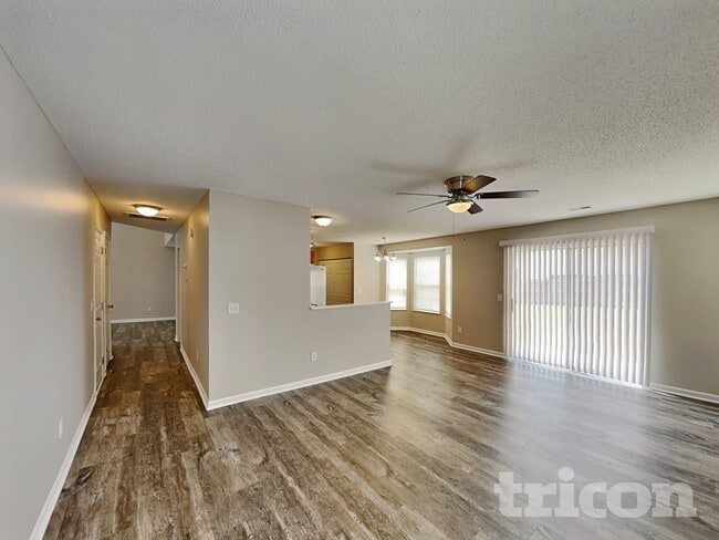 Photo - 136 Cherry Laurel Dr