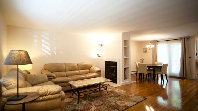 Photo - 148 Cypress St Townhome