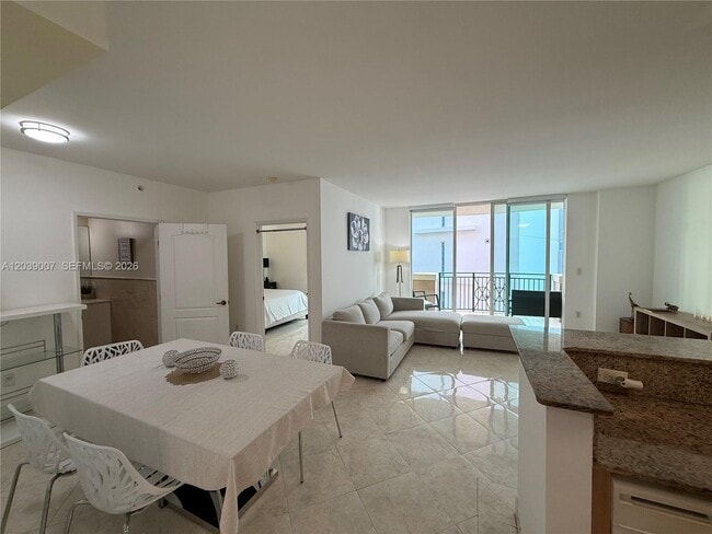 Building Photo - 17555 Atlantic Blvd Unit 1103