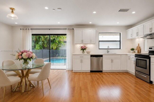 Photo - 4102 N 51st Ave