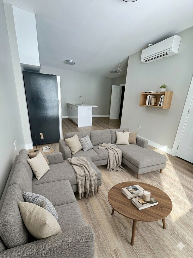 Building Photo - Unit E4- 199 Pine Street Tay Ontario L0K 2C0 Unit E4