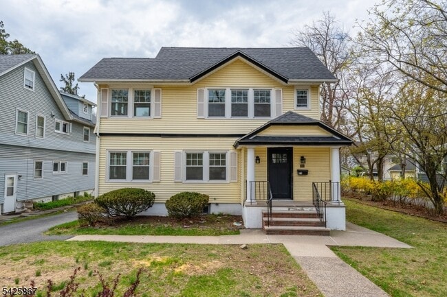 Photo - 59 Watchung Plaza