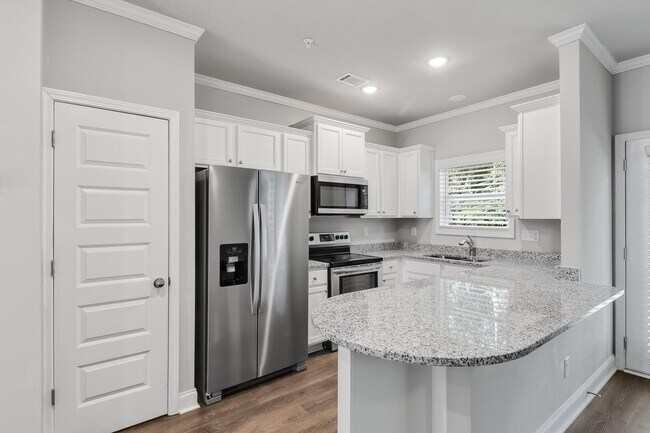 Photo - 15 Sprayberry Rd Unit 23