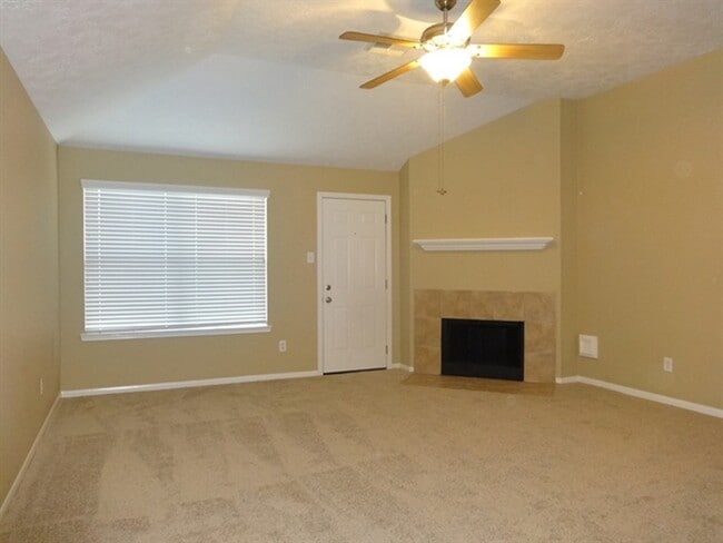 Photo - 32007 Annice Ln