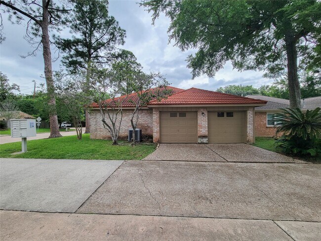 Photo - 12800 Briar Forest Dr