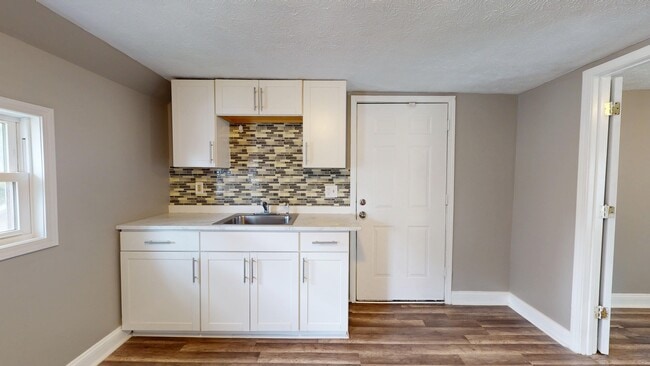 Photo - 4221 Newark Ave