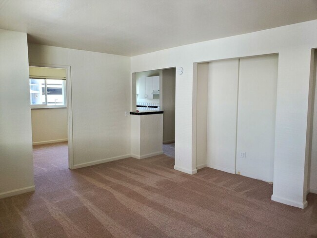 Photo - 357 S 4th St Unidad 06