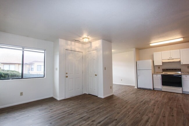 Photo - 8460 E Lakeshore Dr Unit Apt A