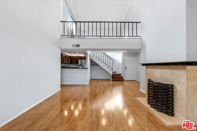 5325 Newcastle Ave Unit 338