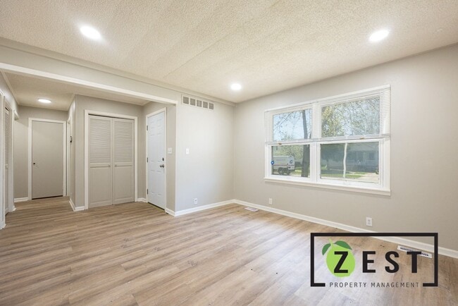 Photo - 20933 Ridgemont Rd