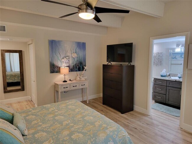 Photo - 7650 Bayshore Dr Unit 302
