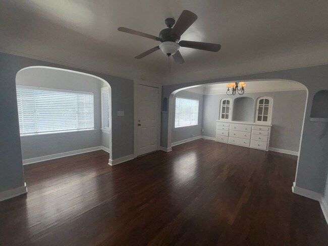 Photo - 4006-4008 DELTA STREET Unidad 4006