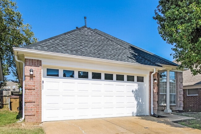 Photo - 6872 Mikayla Ln