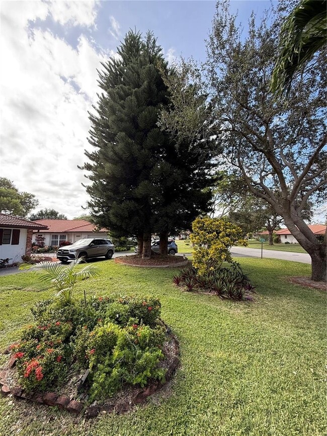 Photo - 300 NW 42nd St