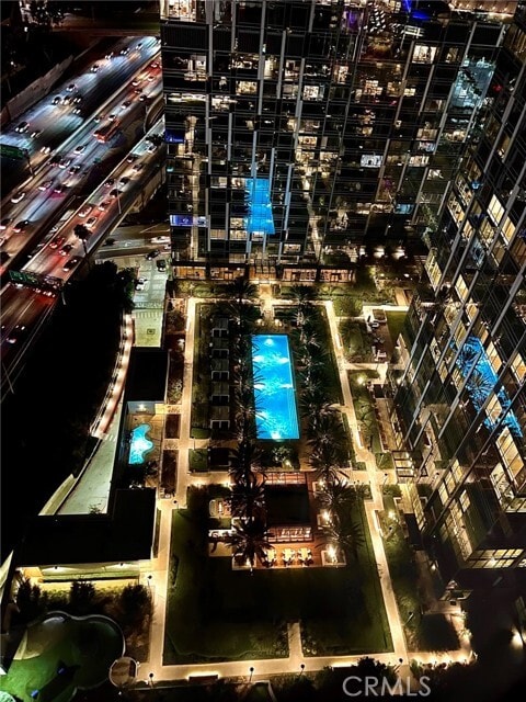 Photo - 877 Francisco St Unidad 1123