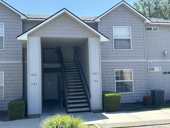 Photo - 11839 Cloverbrook Ln Apartment