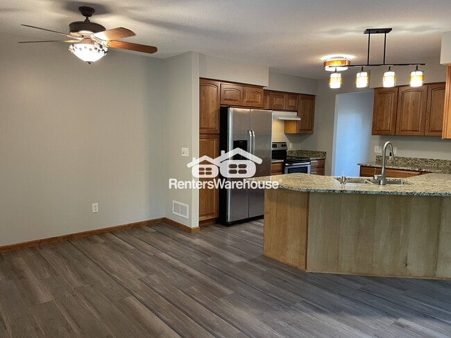 Photo - 146 Dunberry Pass