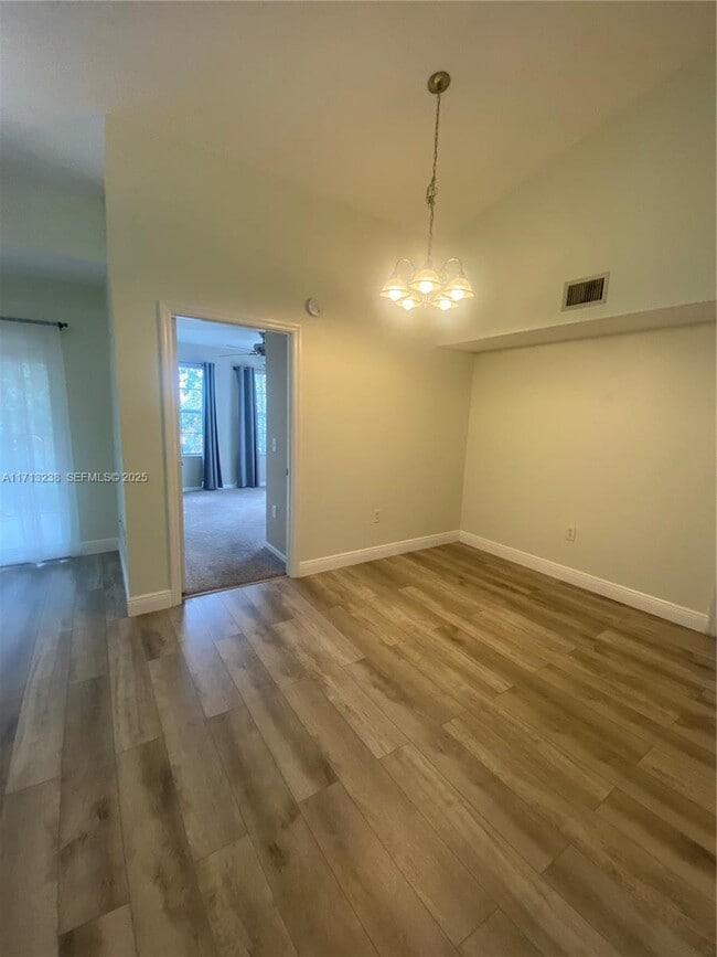 Photo - 4081 San Marino Blvd Unidad 303