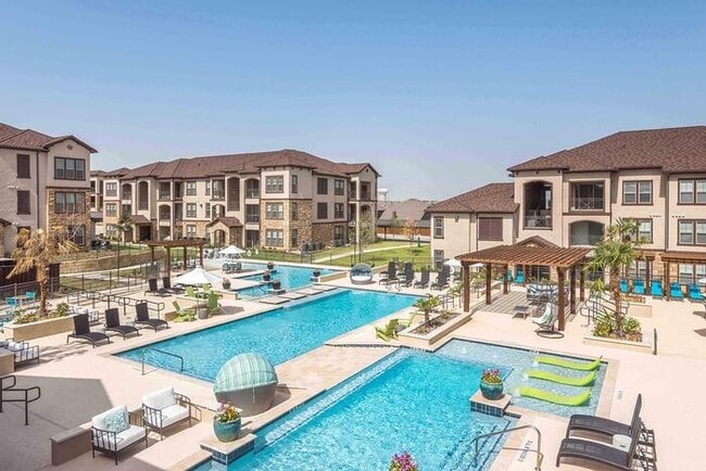 Photo - 10001 N Fwy Unidad b1