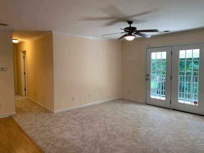 Photo - 2308 Myron Dr Unidad 203