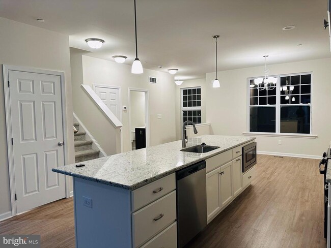 Photo - 308 S Orch St Townhome