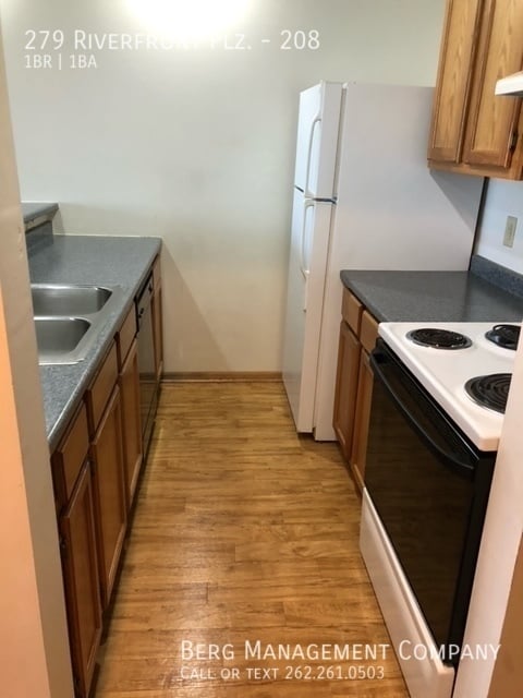 Building Photo - 279 Riverfront St Unit 208