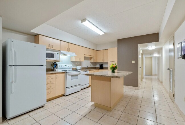 Photo - West Village Suites - Student Living