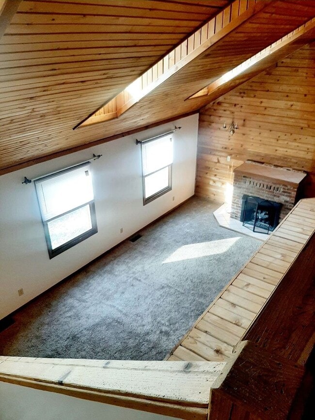 Photo - 3 Bedroom, 2 Bath Cheat Lake Log Home - Available 08/05/2025